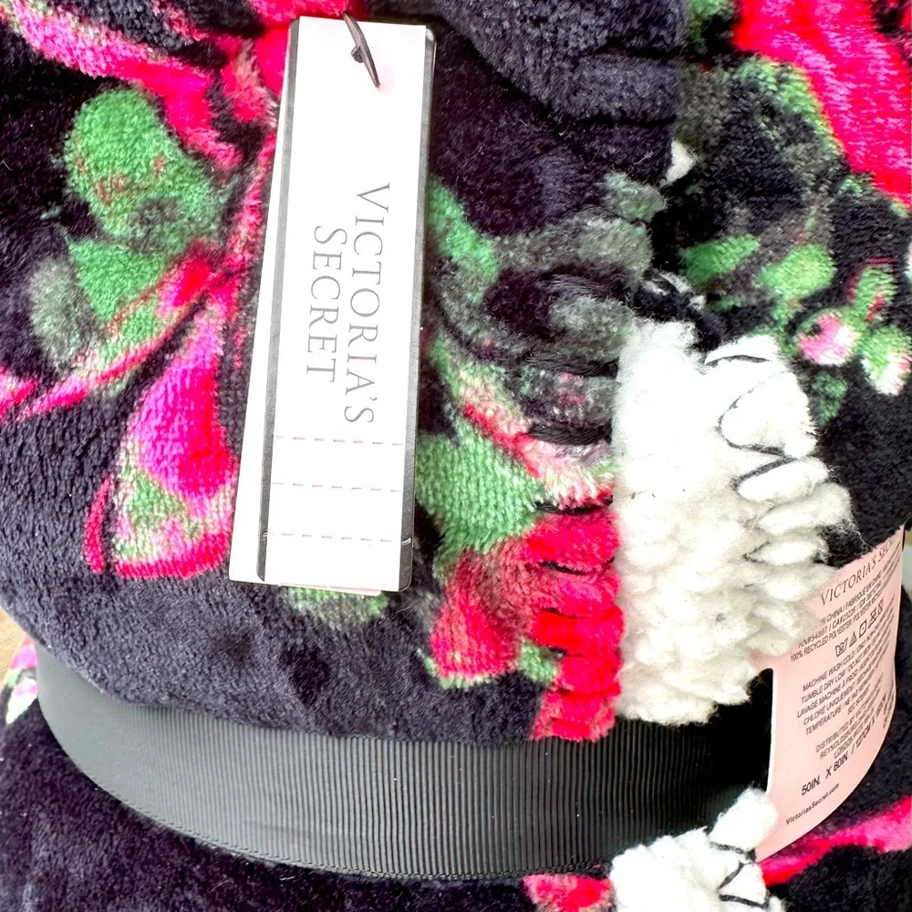NEW Victoria’s Secret Sherpa Blanket 50”X 60” blk w/ red & pink flowers.